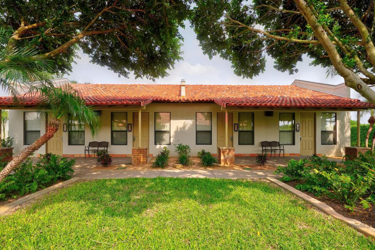 The Bungalows On Shary Mission Exterior photo